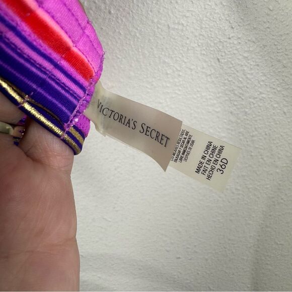 Victoria’s Secret Purple Rainbow Stripe Plunge Push Up Swimsuit Bikini Top 36D - Picture 5 of 6